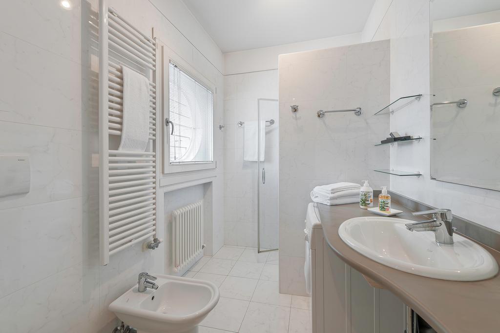 Palazzo Brando - Living Apartments Τρεβίζο Δωμάτιο φωτογραφία