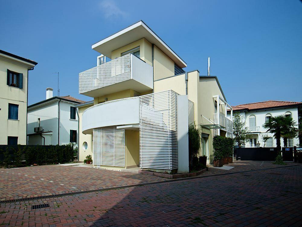 Palazzo Brando - Living Apartments Τρεβίζο Εξωτερικό φωτογραφία