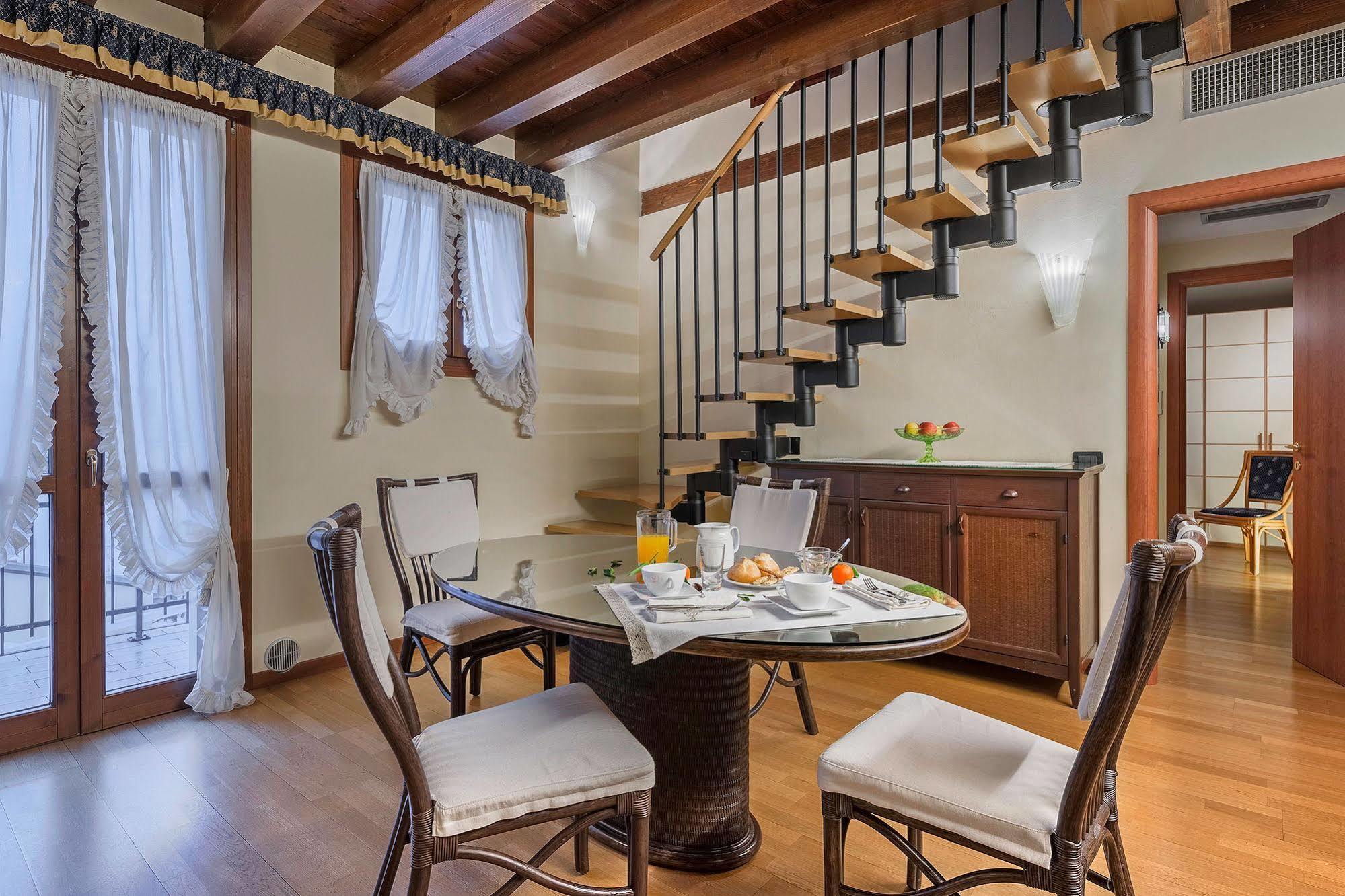 Palazzo Brando - Living Apartments Τρεβίζο Εξωτερικό φωτογραφία
