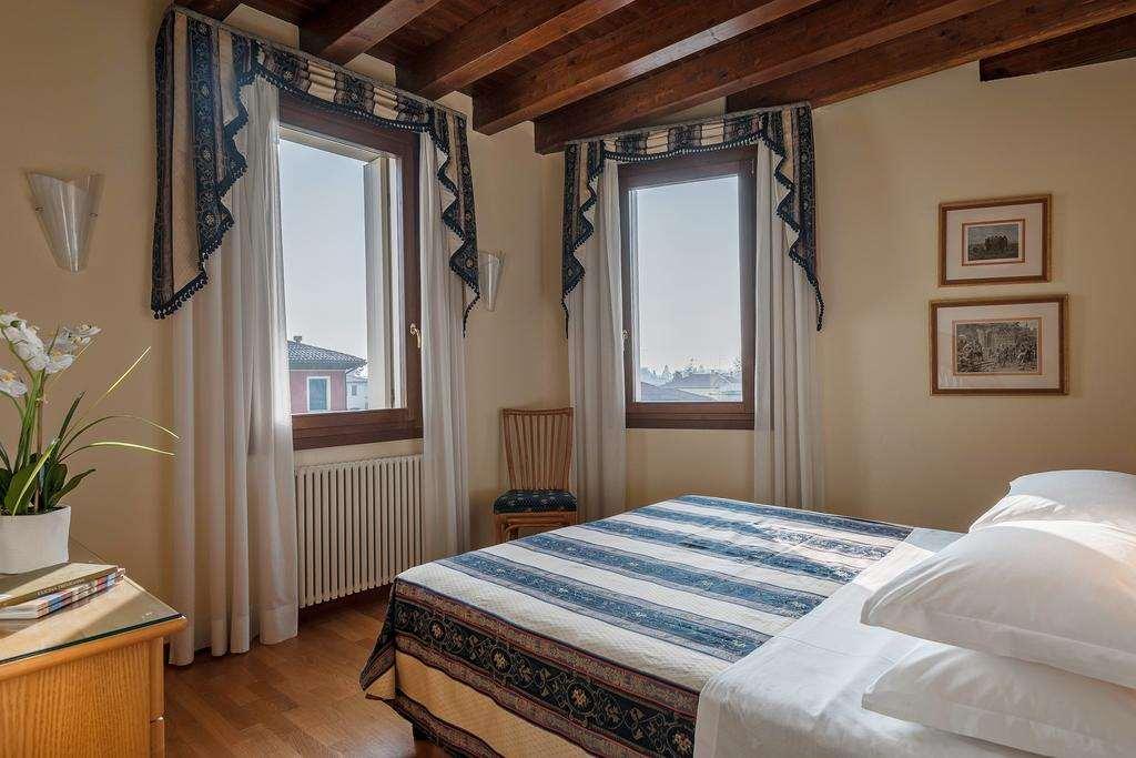 Palazzo Brando - Living Apartments Τρεβίζο Δωμάτιο φωτογραφία